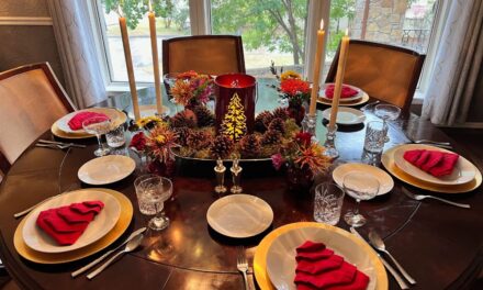 Create a Stunning, Eco-Friendly Holiday Tablescape with Natural Decor